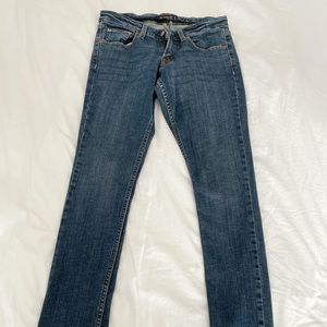 Low rise skinny straight leg vintage Levi’s jeans!
